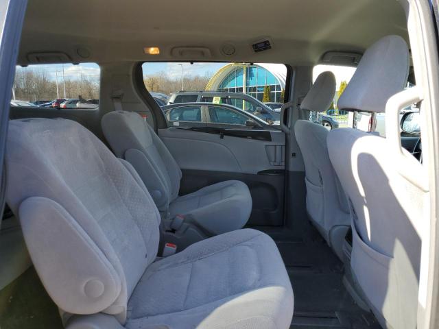 Photo 11 from auction – 2017 TOYOTA SIENNA LE with VIN 5TDJZ3DC9HS152030