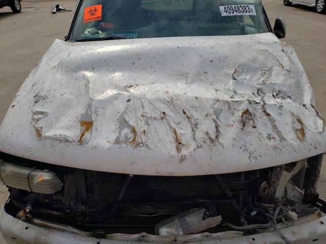Photo 11 from auction – 2000 CHEVROLET SILVERADO with VIN 1GCEC14T4YZ278785
