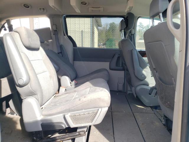 Photo 11 from auction – 2010 CHRYSLER TOWN & COU with VIN 2A4RR5D17AR348036