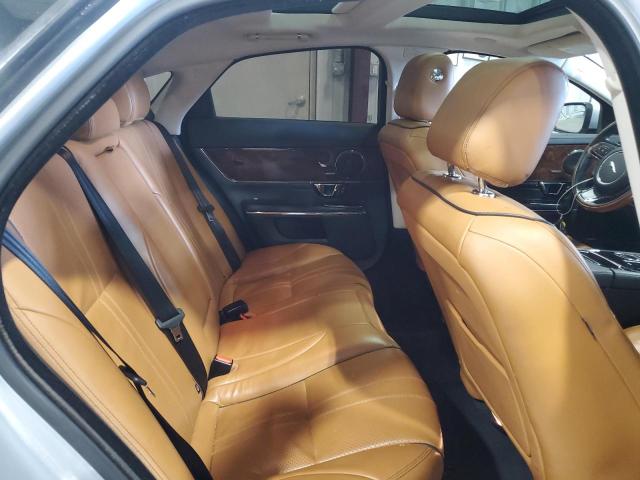 Photo 10 from auction – 2016 JAGUAR XJ with VIN SAJWA1C7XG8W02312
