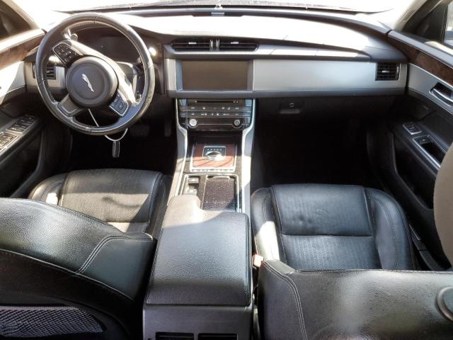 Photo 8 from auction – 2017 JAGUAR XF PRESTIG with VIN SAJBE4BN0HCY46893