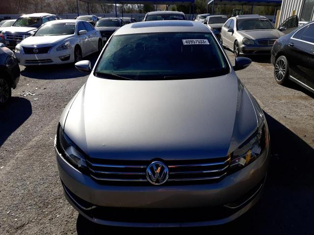 Photo 5 from auction – 2012 VOLKSWAGEN PASSAT SE with VIN 1VWBP7A34CC085771