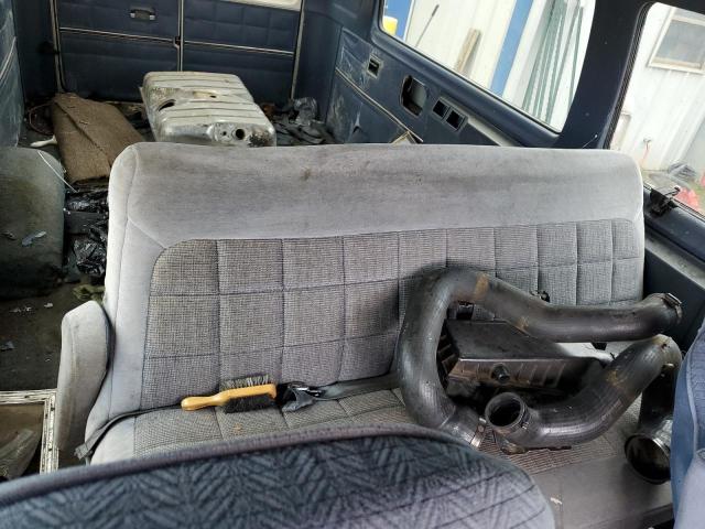 Фото 11 с аукциона – 1990 FORD ECONOLINE с VIN 1FBJS31H3LHA09788