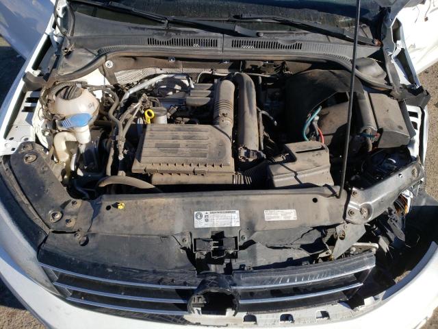 Photo 11 from auction – 2017 VOLKSWAGEN JETTA S with VIN 3VW2B7AJ1HM210891