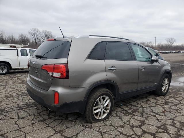 Photo 3 from auction – 2015 KIA SORENTO LX with VIN 5XYKTDA70FG653501
