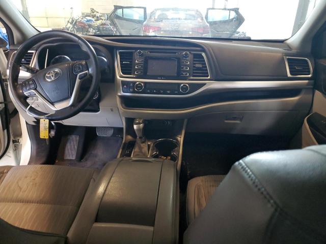 Photo 8 from auction – 2014 TOYOTA HIGHLANDER with VIN 5TDBKRFH0ES014098