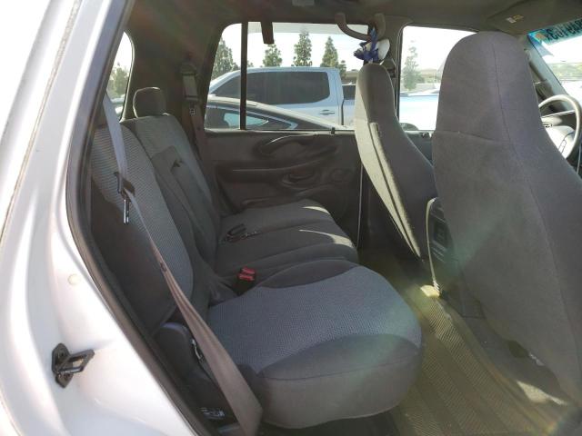 Photo 11 from auction – 2000 FORD EXPEDITION with VIN 1FMRU1566YLB02939