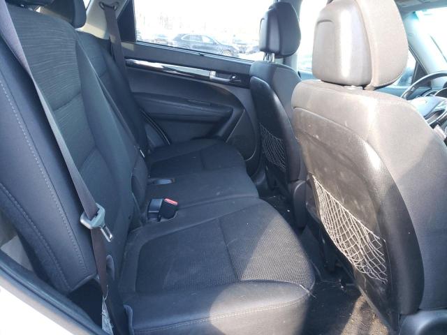 Photo 11 from auction – 2015 KIA SORENTO LX with VIN 5XYKTDA66FG557749
