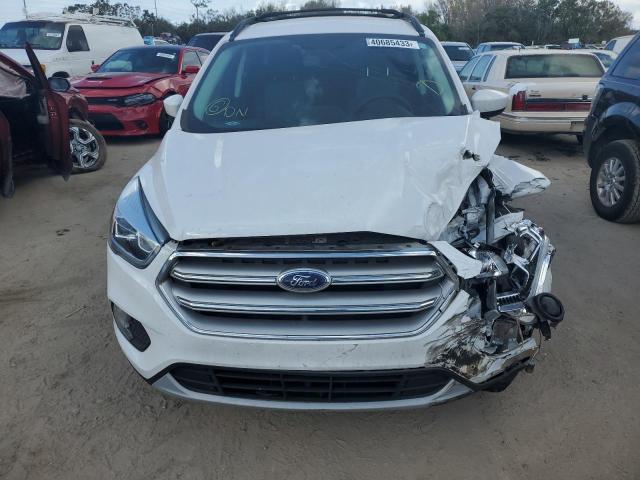 Photo 5 from auction – 2017 FORD ESCAPE SE with VIN 1FMCU0GD1HUD22575