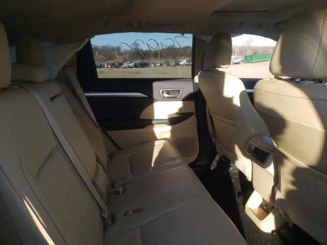 Photo 11 from auction – 2019 TOYOTA HIGHLANDER with VIN 5TDJZRFH2KS569847