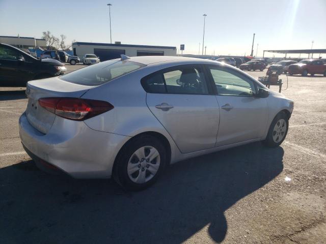 Photo 3 from auction – 2017 KIA FORTE LX with VIN 3KPFK4A78HE144163