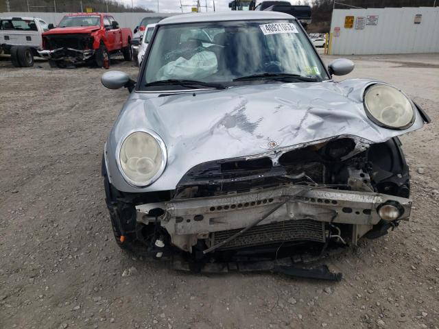 Photo 5 from auction – 2005 MINI COOPER with VIN WMWRC33425TC57858