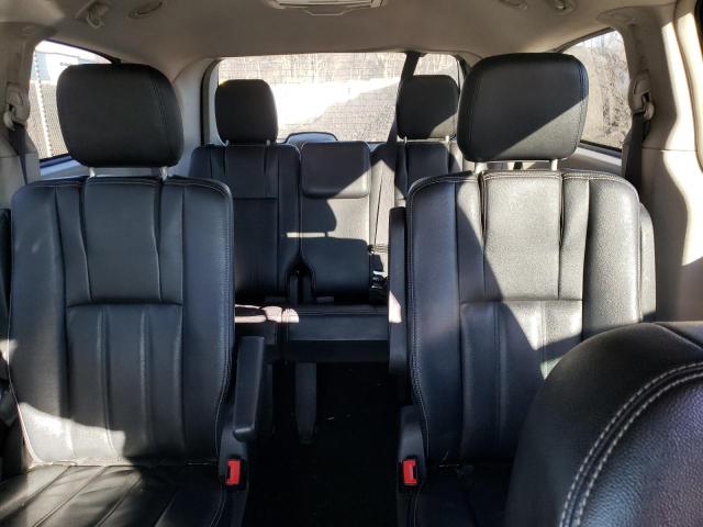 Photo 10 from auction – 2016 CHRYSLER TOWN & COU with VIN 2C4RC1BG2GR214549