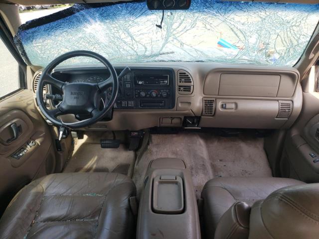 Photo 8 from auction – 1999 GMC SUBURBAN K with VIN 1GKFK16R3XJ748024
