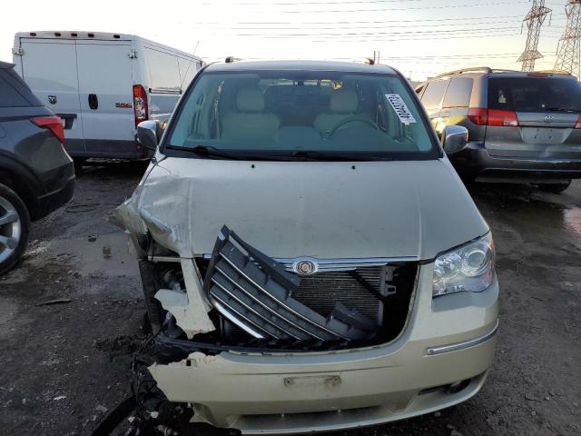 Photo 5 from auction – 2010 CHRYSLER TOWN & COU with VIN 2A4RR7DXXAR442539