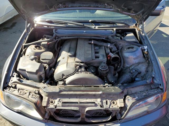 Photo 11 from auction – 2003 BMW 330 XI with VIN WBAEW534X3PG22780