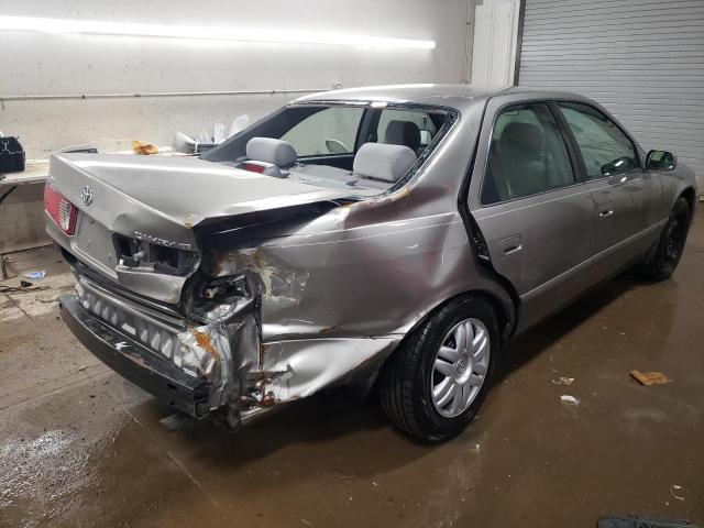 Photo 3 from auction – 2000 TOYOTA CAMRY CE with VIN 4T1BG22K2YU620962