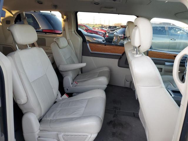 Photo 11 from auction – 2010 CHRYSLER TOWN & COU with VIN 2A4RR7DXXAR442539