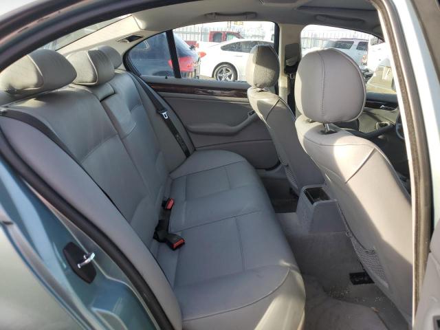 Photo 10 from auction – 2004 BMW 325 I with VIN WBAET37424NJ47160