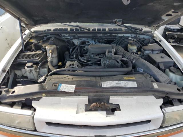 Photo 12 from auction – 2000 CHEVROLET BLAZER with VIN 1GNDT13W5Y2344803
