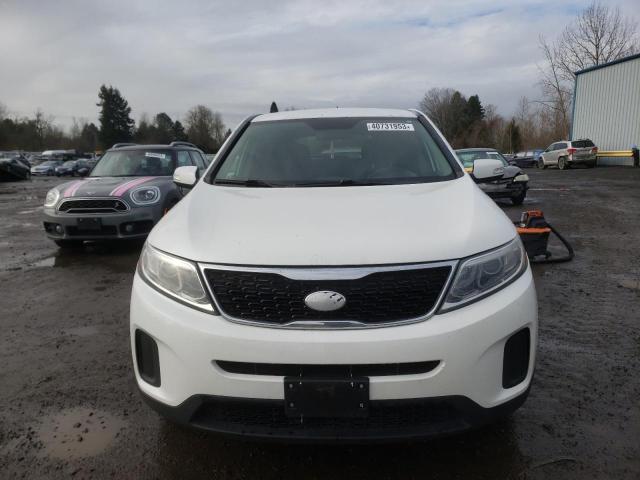 Photo 5 from auction – 2015 KIA SORENTO LX with VIN 5XYKTCA63FG552471