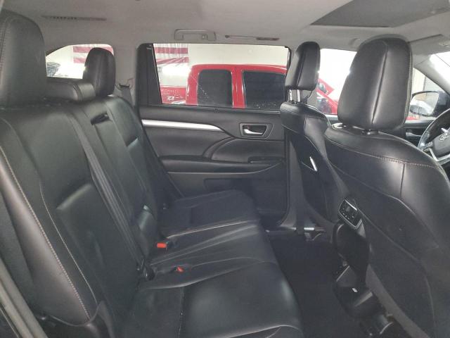 Photo 10 from auction – 2018 TOYOTA HIGHLANDER with VIN 5TDJZRFH3JS526245
