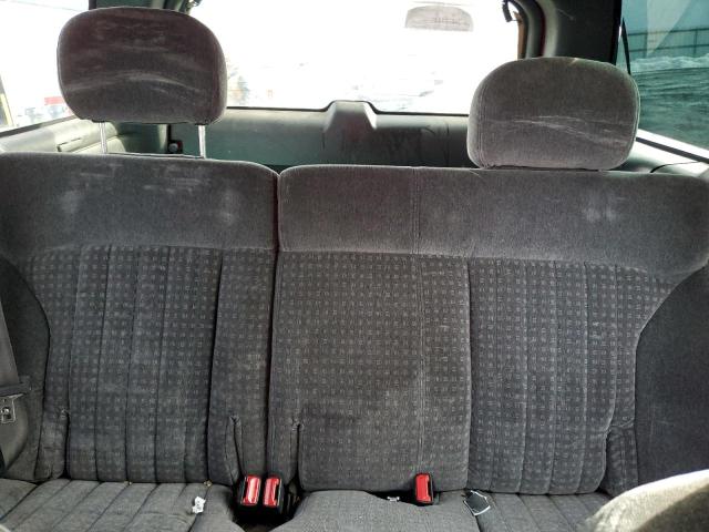 Photo 10 from auction – 2000 CHEVROLET BLAZER with VIN 1GNDT13W8Y2369842