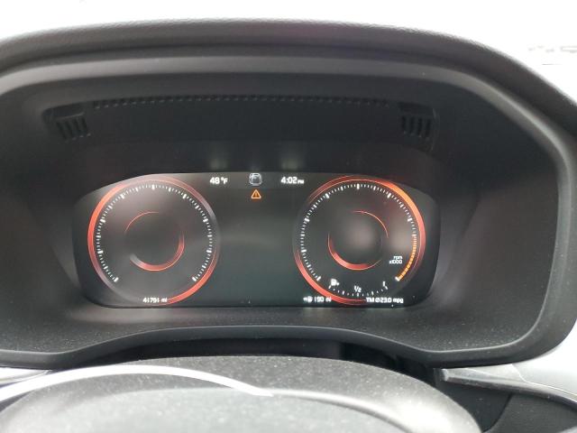 Photo 9 from auction – 2018 VOLVO XC60 T5 with VIN LYV102RK6JB074175