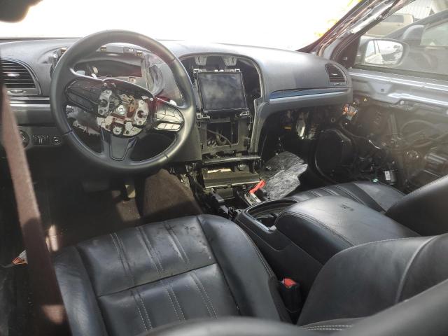 Photo 8 from auction – 2018 CHRYSLER 300 S with VIN 2C3CCABG2JH261877