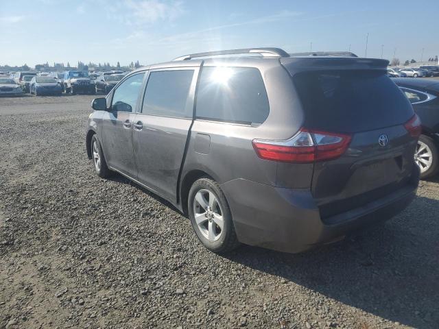 Photo 2 from auction – 2015 TOYOTA SIENNA LE with VIN 5TDKK3DC8FS550965