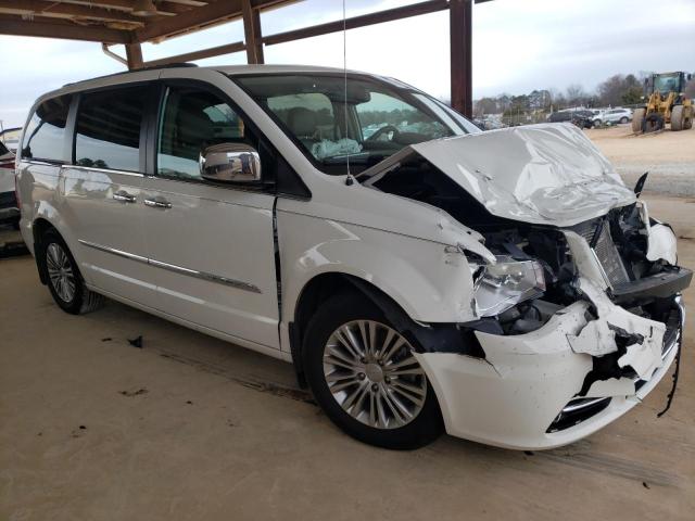 Photo 4 from auction – 2013 CHRYSLER TOWN & COU with VIN 2C4RC1CG2DR663708