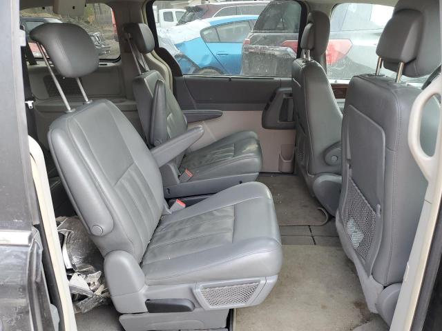 Photo 11 from auction – 2010 CHRYSLER TOWN & COU with VIN 2A4RR5D18AR310220
