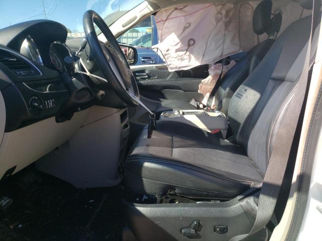 Photo 7 from auction – 2016 CHRYSLER TOWN & COU with VIN 2C4RC1BG3GR295481