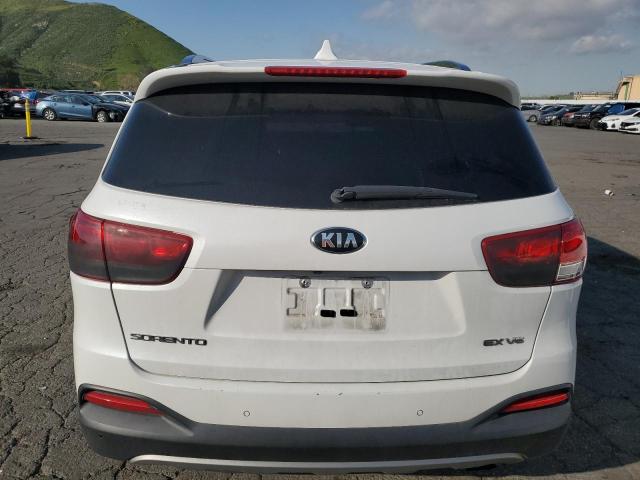 Photo 6 from auction – 2017 KIA SORENTO EX with VIN 5XYPH4A56HG318476