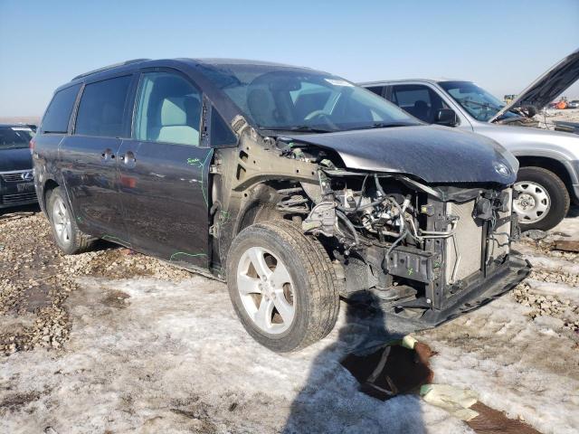 Foto 4 de la subasta – 2013 TOYOTA SIENNA LE con VIN 5TDKK3DC8DS317343