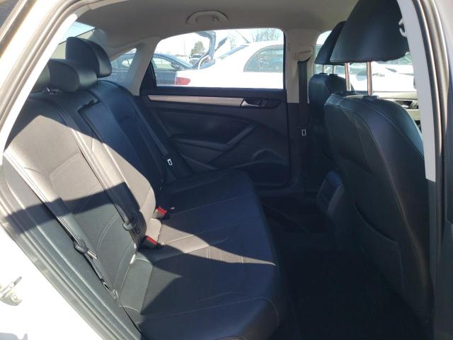 Photo 10 from auction – 2015 VOLKSWAGEN PASSAT S with VIN 1VWAS7A32FC055716