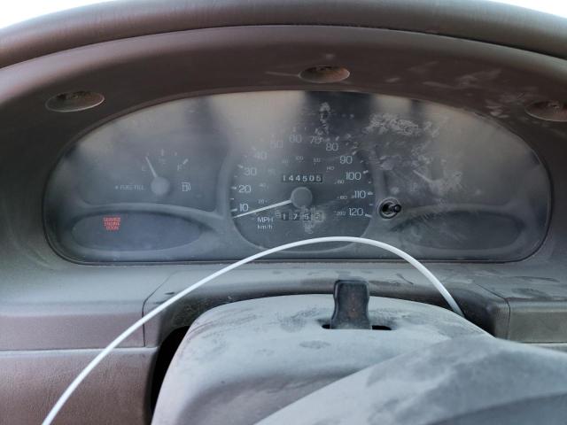 Photo 9 from auction – 1998 FORD ESCORT SE with VIN 1FAFP13P8WW199475