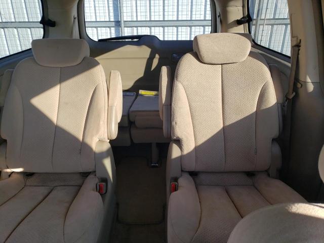 Photo 10 from auction – 2007 HYUNDAI ENTOURAGE with VIN KNDMC233776040061