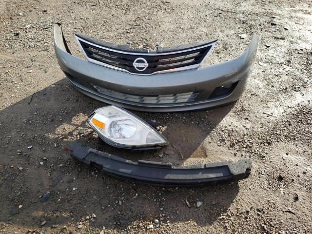 Photo 13 from auction – 2010 NISSAN VERSA S with VIN 3N1BC1CP1AL416922