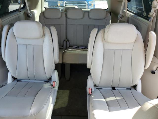 Photo 10 from auction – 2006 CHRYSLER TOWN & COU with VIN 2A4GP54L86R893491
