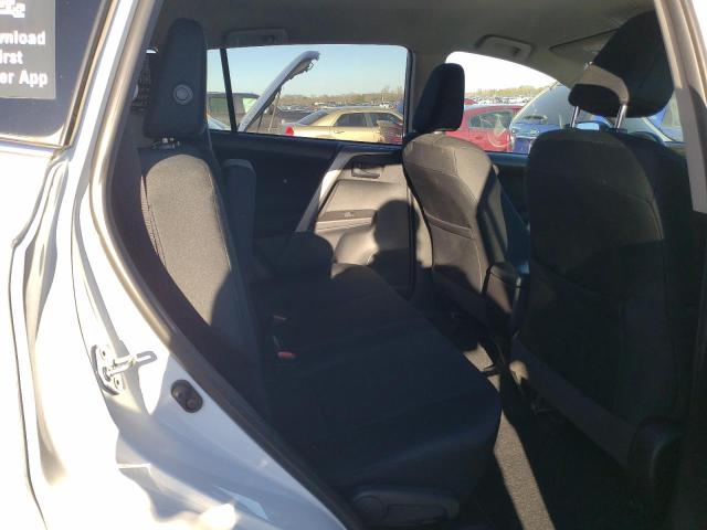 Photo 11 from auction – 2018 TOYOTA RAV4 LE with VIN 2T3ZFREV4JW521542