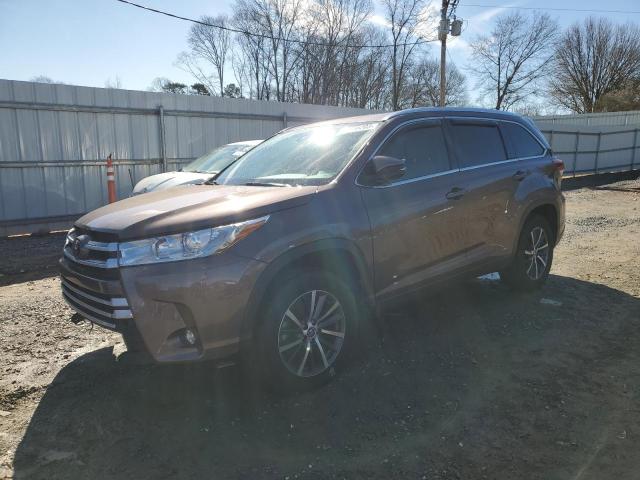 TOYOTA HIGHLANDER 2017 with VIN 5TDKZRFH1HS219235 - Photo from auction