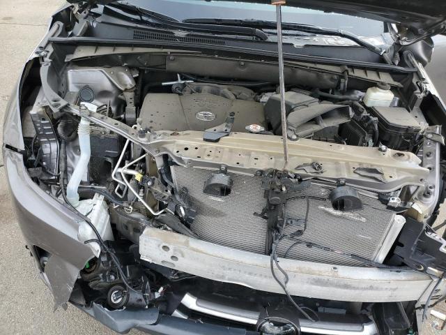 صورة رقم 12 من المزاد - 2018 TOYOTA HIGHLANDER مع VIN 5TDJZRFH7JS557885
