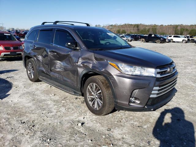 Photo 4 from auction – 2019 TOYOTA HIGHLANDER with VIN 5TDKZRFH5KS304702