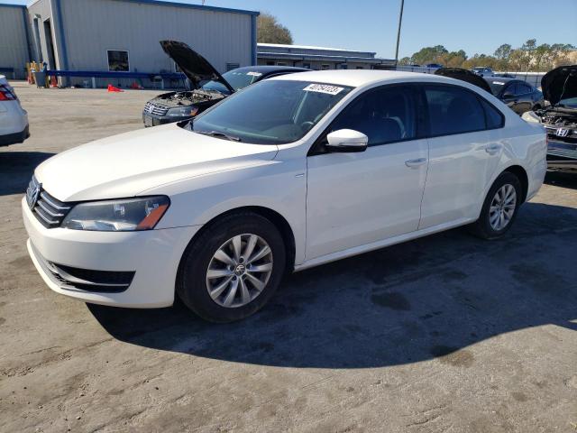 VOLKSWAGEN PASSAT S 2015 with VIN 1VWAS7A32FC055716 - Photo from auction