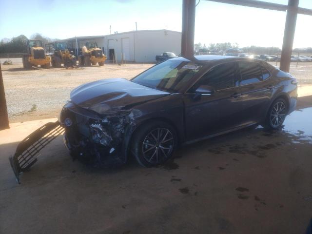 TOYOTA CAMRY XLE 2022 with VIN 4T1F31AK2NU575879 - Photo from auction