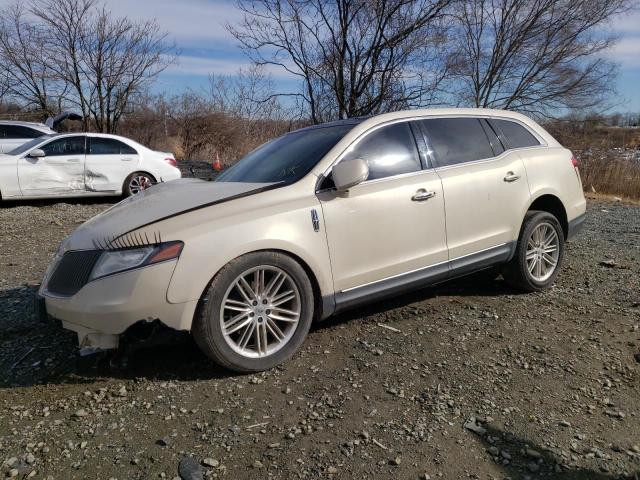LINCOLN MKT 2014 with VIN 2LMHJ5AT3EBL53697 - Photo from auction