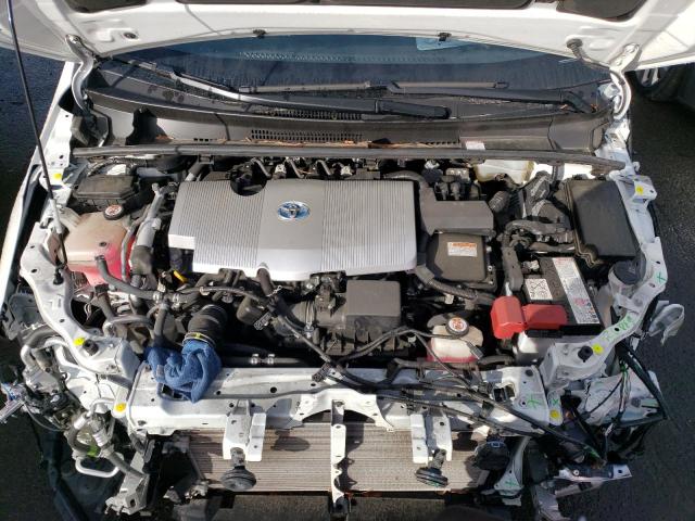 Photo 11 from auction – 2018 TOYOTA PRIUS PRIM with VIN JTDKARFP2J3095935