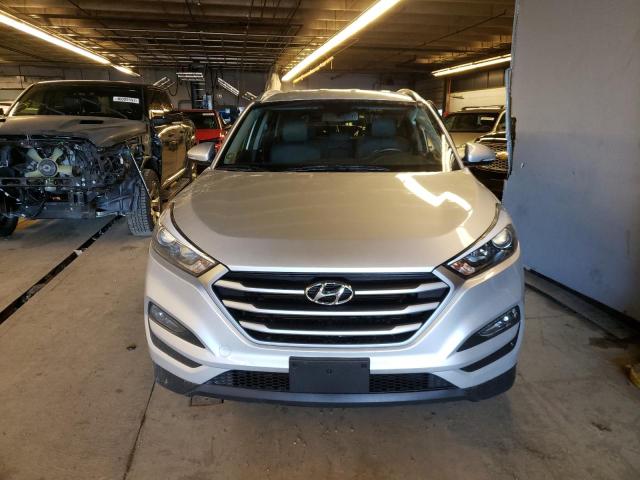 Photo 5 from auction – 2017 HYUNDAI TUCSON LIM with VIN KM8J3CA41HU532100