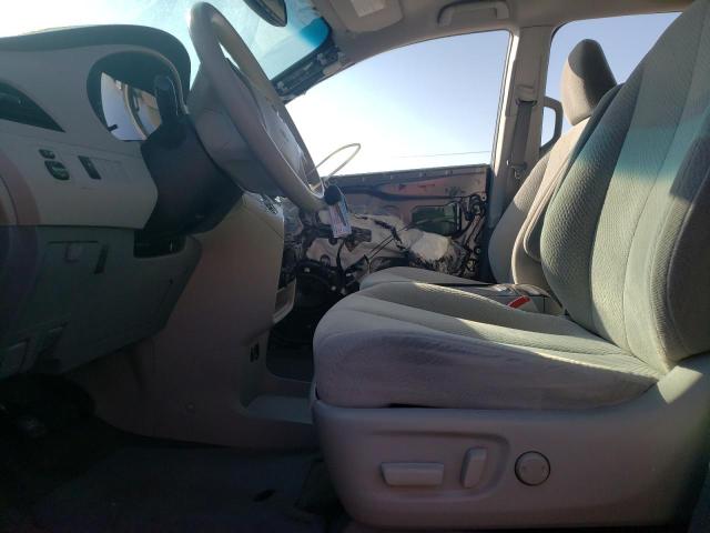 Foto 7 de la subasta – 2013 TOYOTA SIENNA LE con VIN 5TDKK3DC8DS317343